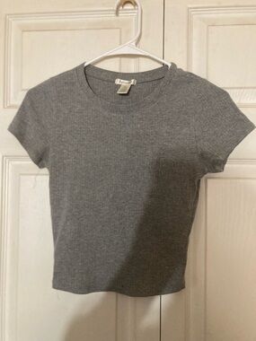 Bozzolo Gray and black Ribbed Short Sleeve crop Tees S/M